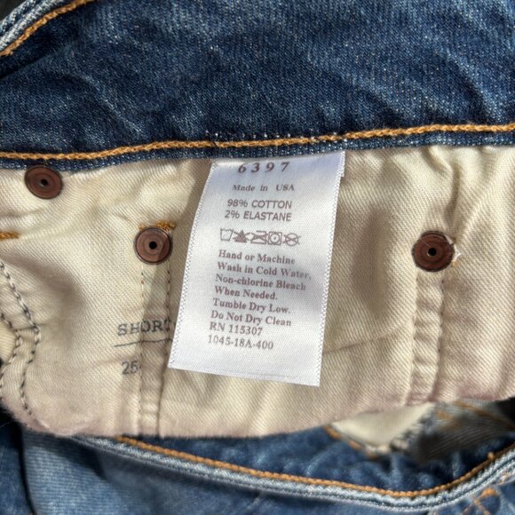 6397 Shorty Jean in Vintage Medium Wash - 25 - Picture 9 of 11